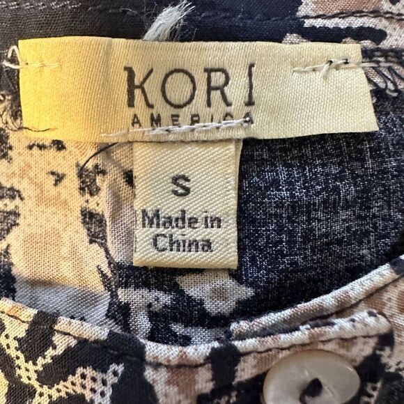 Kori America Navy and Cream Cold Shoulder Tunic- Size S - Picture 5 of 6